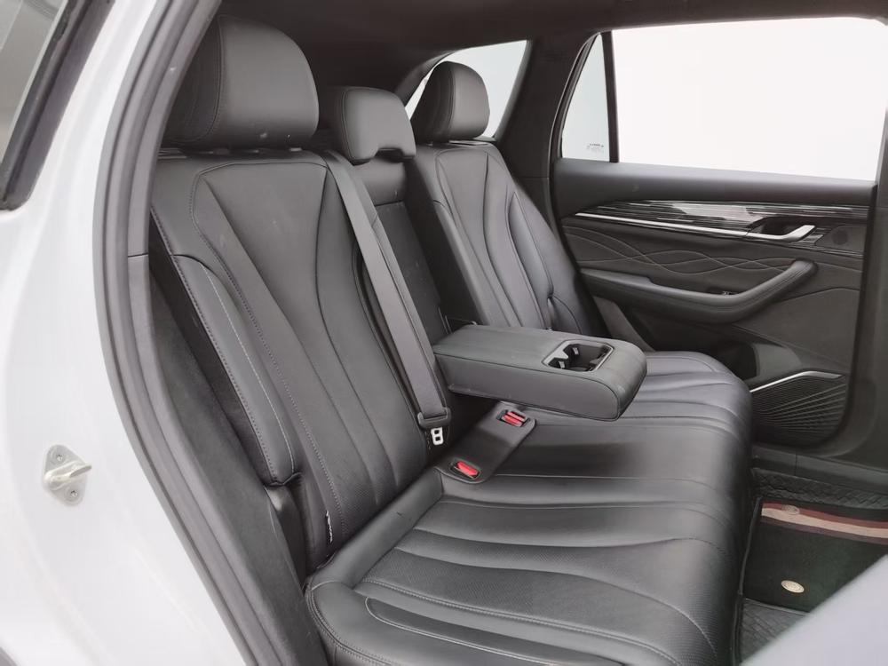 Geely Xingyue L