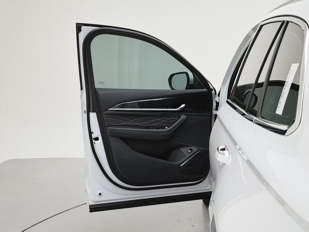 Geely Xingyue L