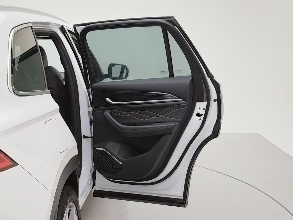 Geely Xingyue L