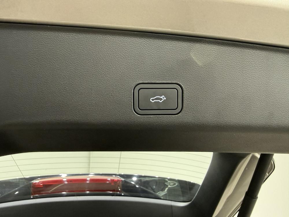 Geely Xingyue L