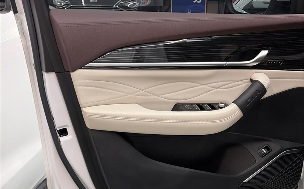 Geely Xingyue L
