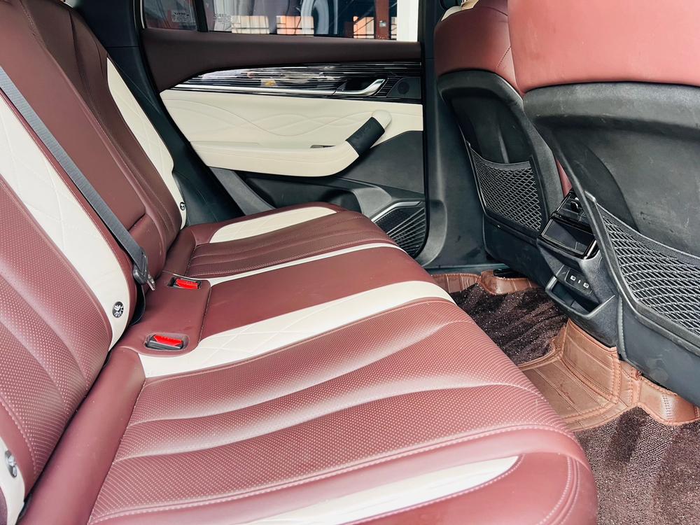 Geely Xingyue L