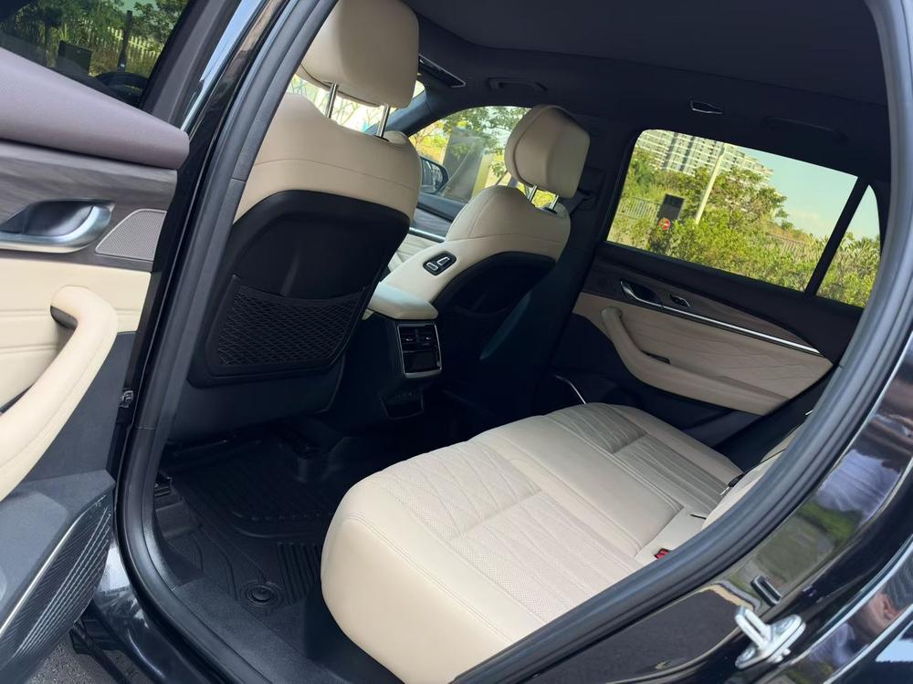 Geely Xingyue L