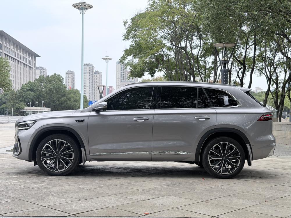 Geely Xingyue L