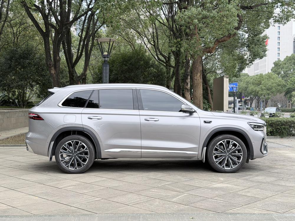 Geely Xingyue L