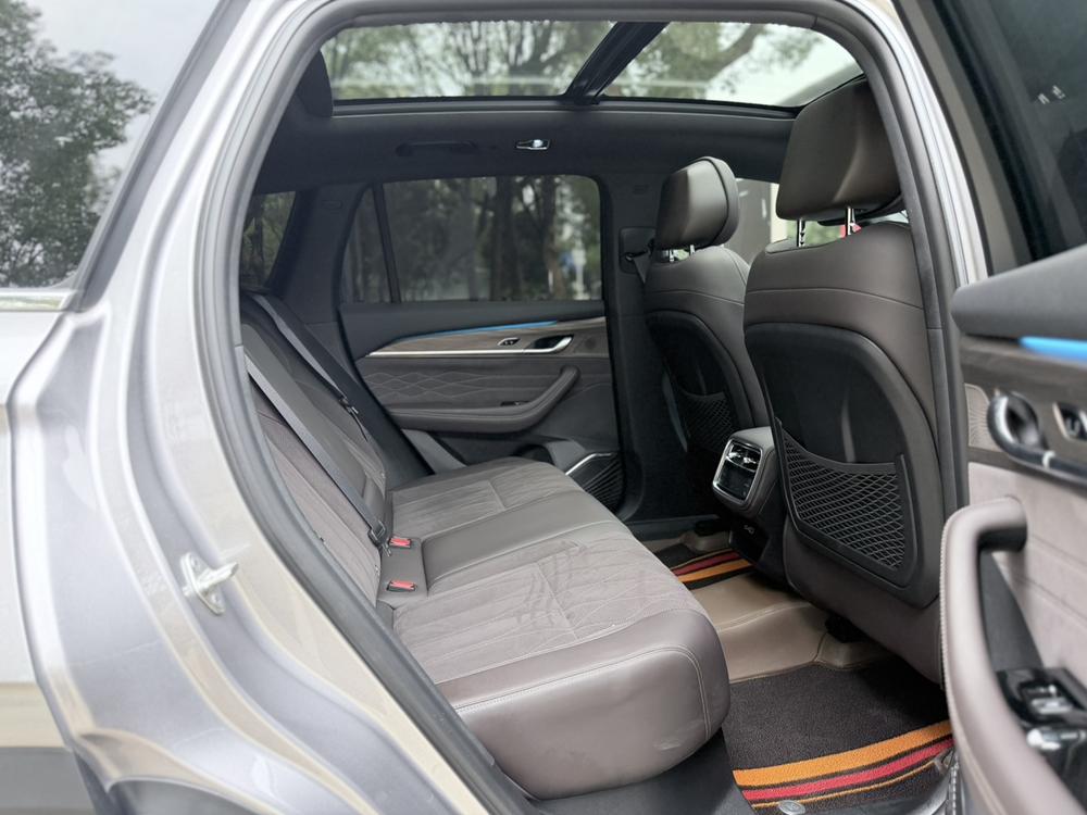 Geely Xingyue L
