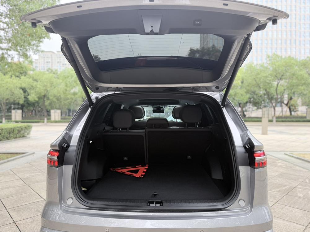Geely Xingyue L