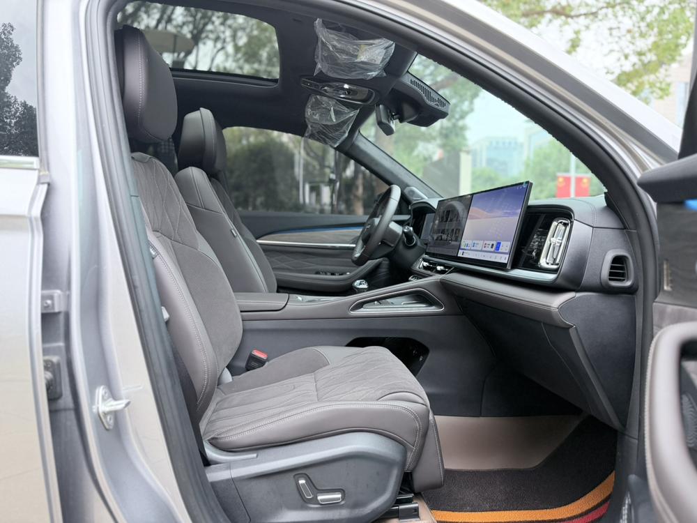 Geely Xingyue L