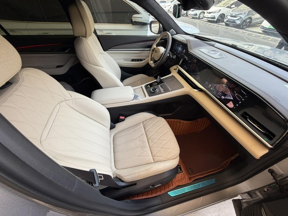 Geely Xingyue L