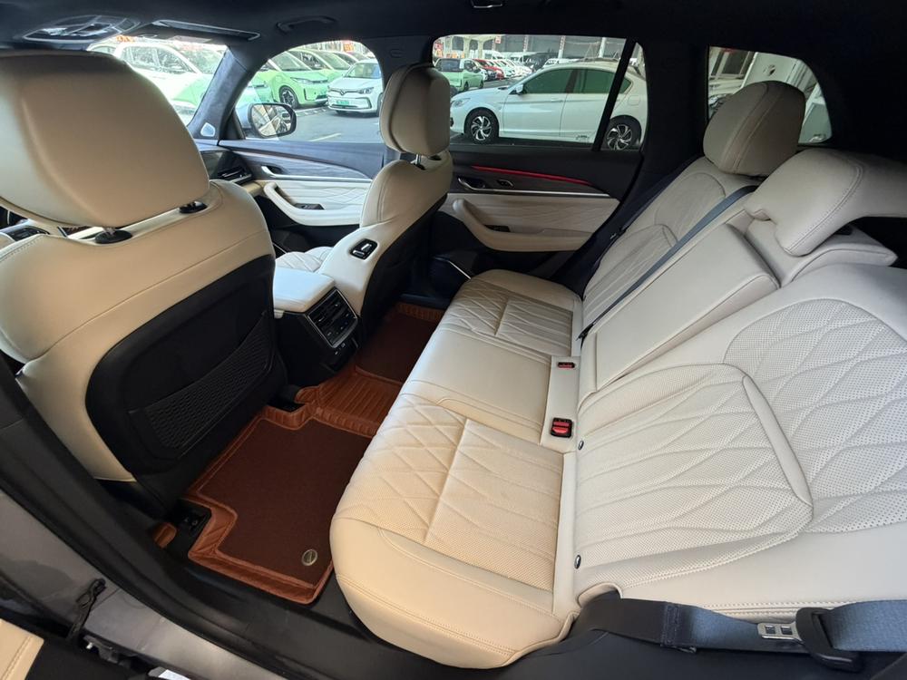 Geely Xingyue L