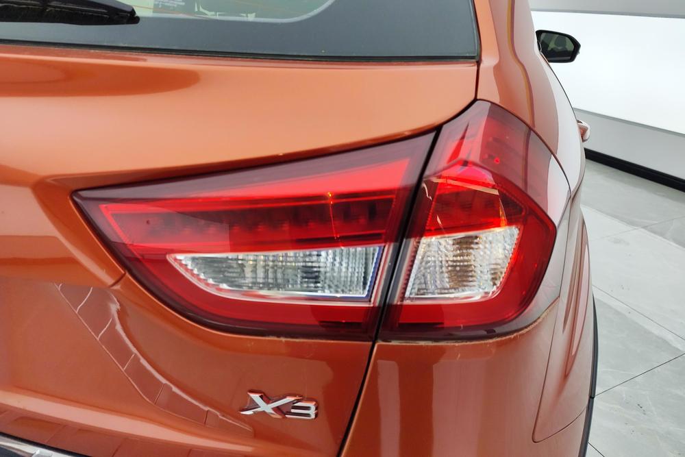 Geely Yuanjing X3