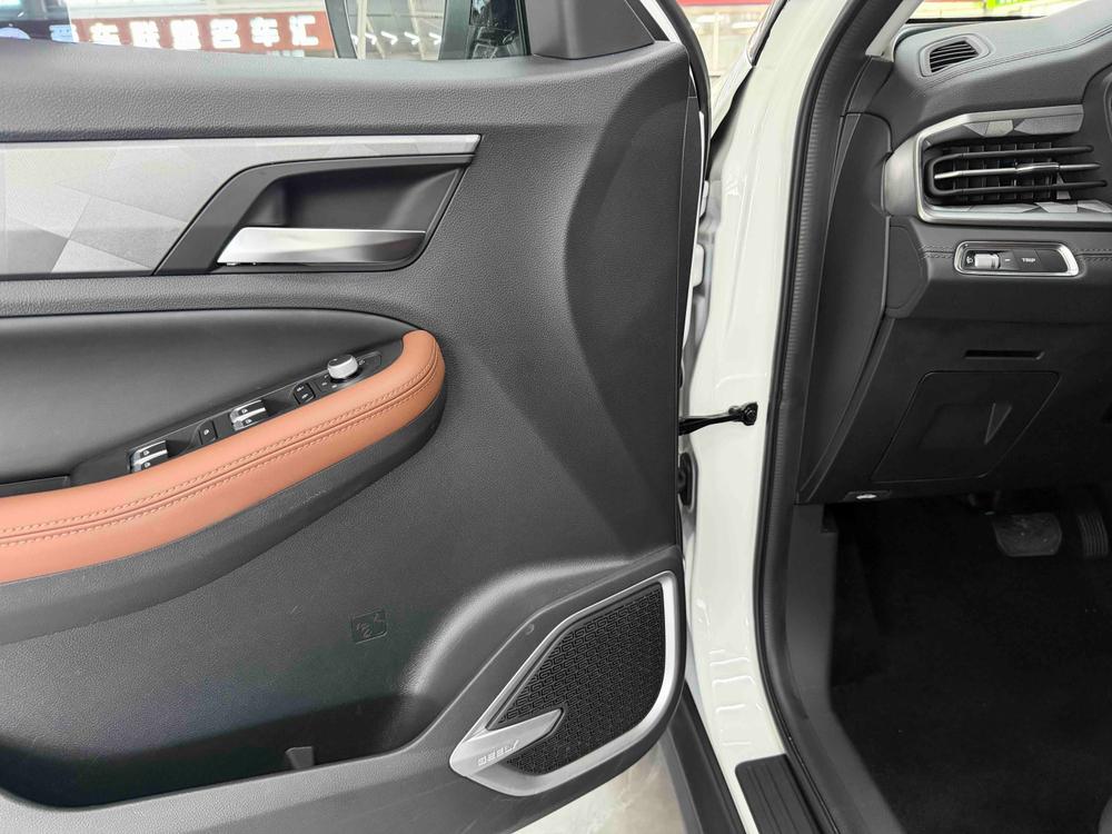 Geely Yuanjing X6