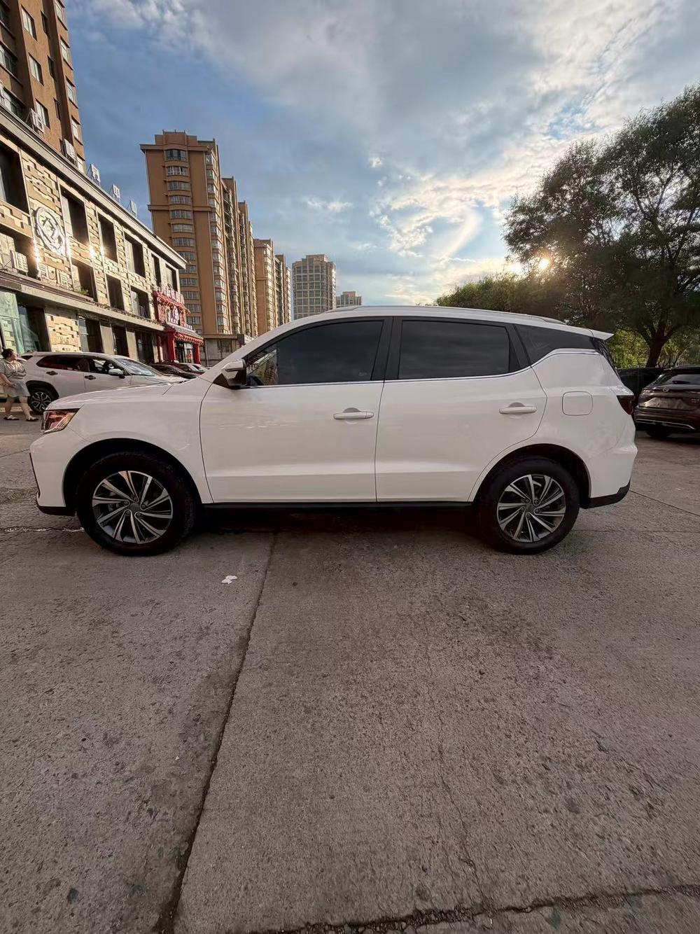Geely Yuanjing X6