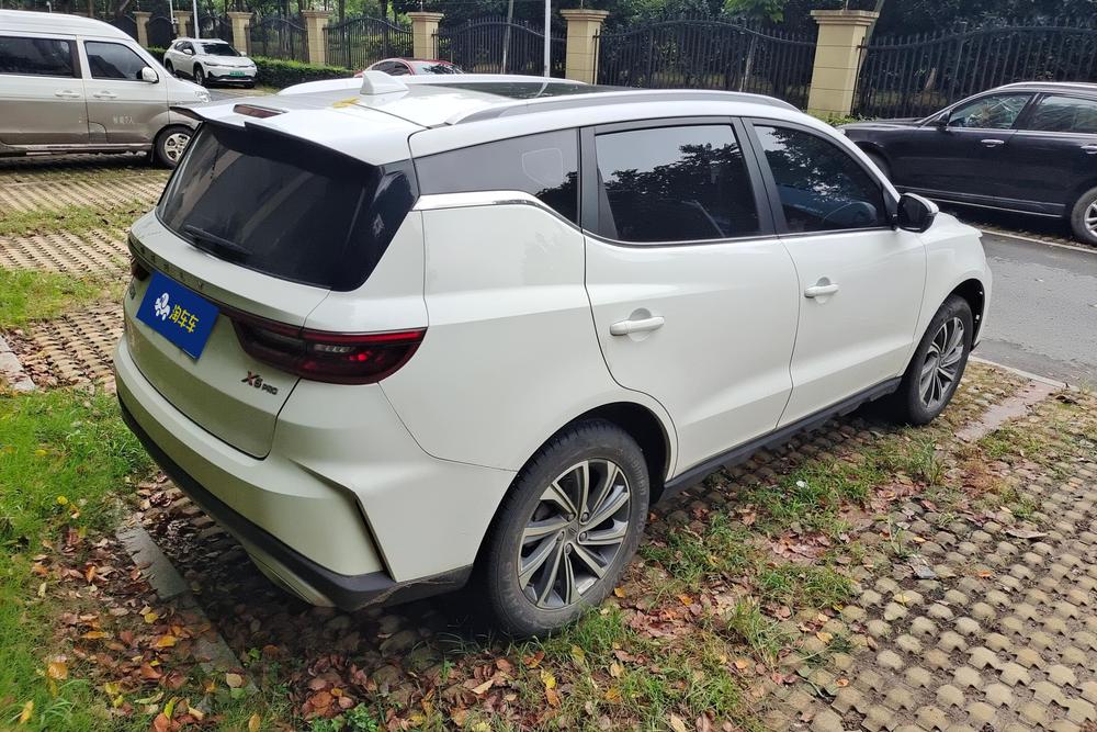 Geely Yuanjing X6