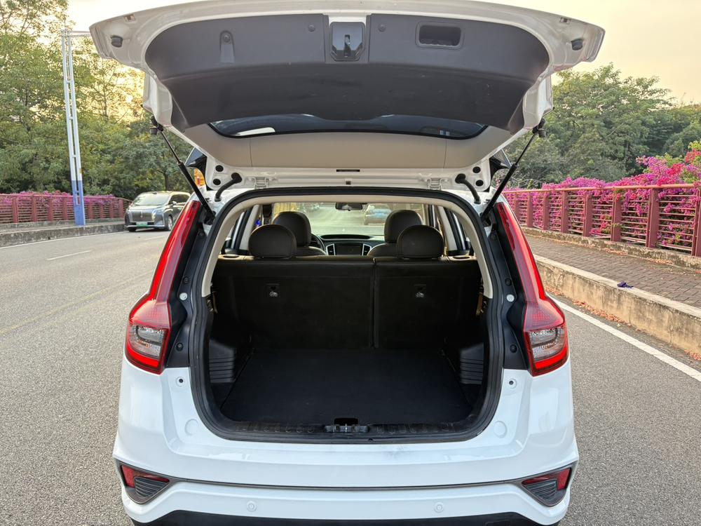 Geely Yuanjing X6