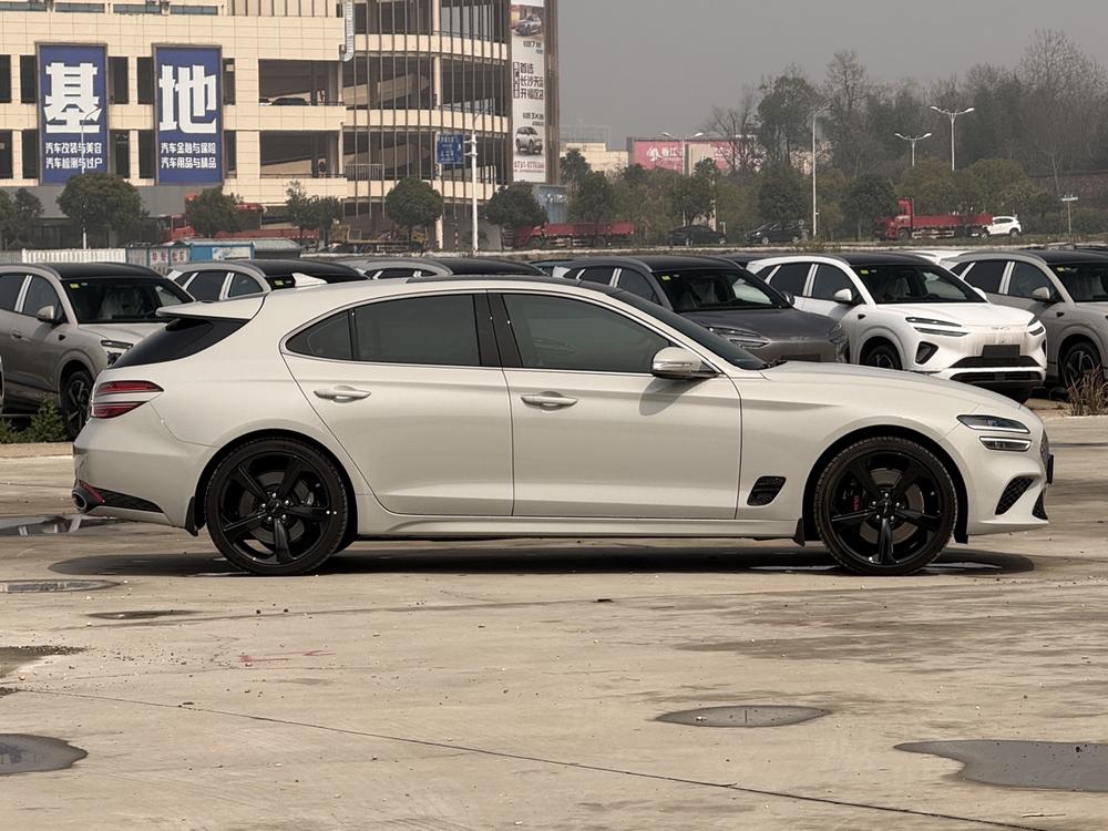 Genesis Genesis G70
