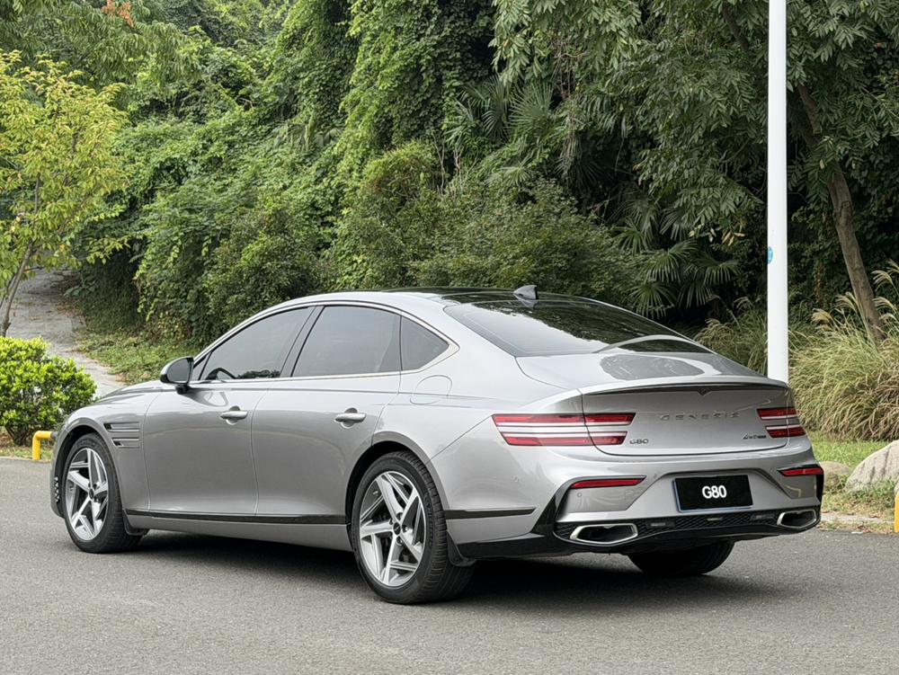 Genesis Genesis G80