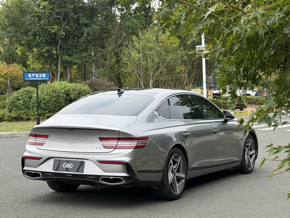 Genesis Genesis G80