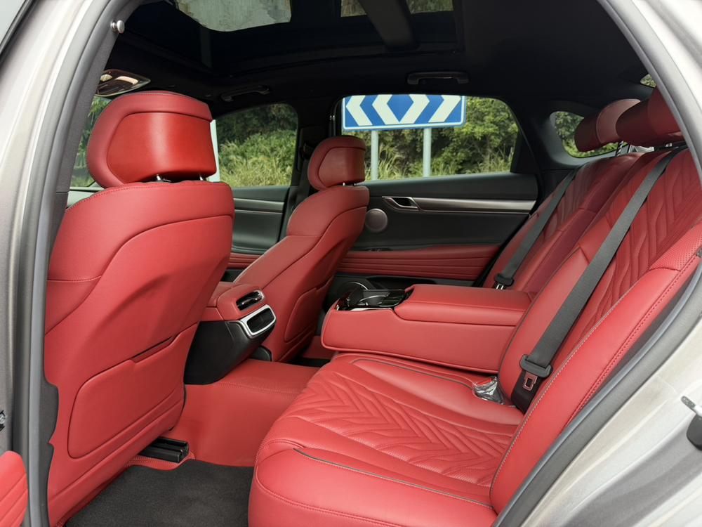 Genesis Genesis G80