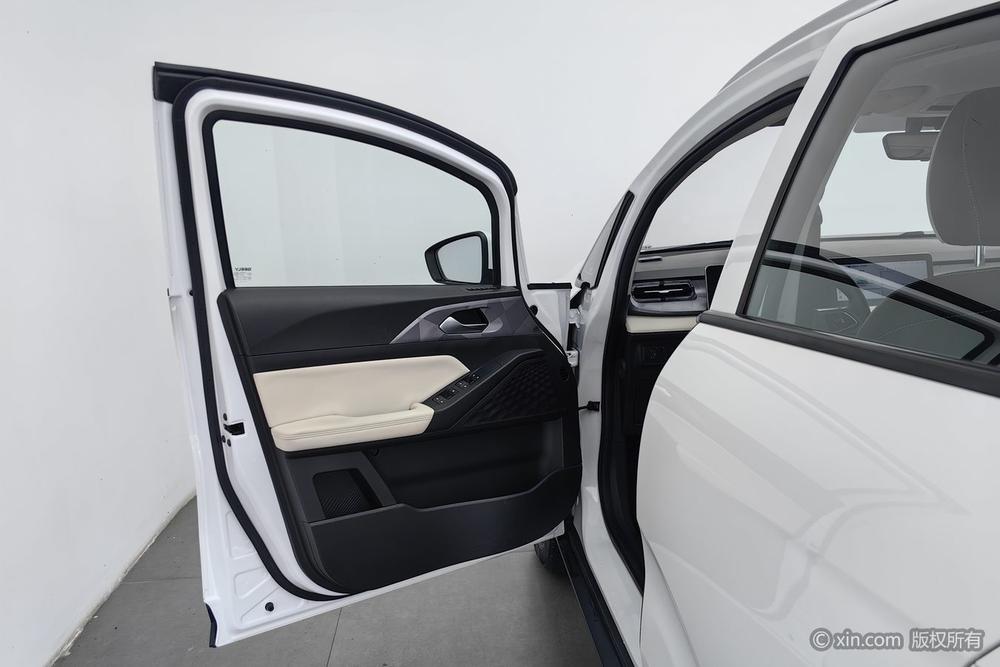 Geometry Geely Geometry E Firefly