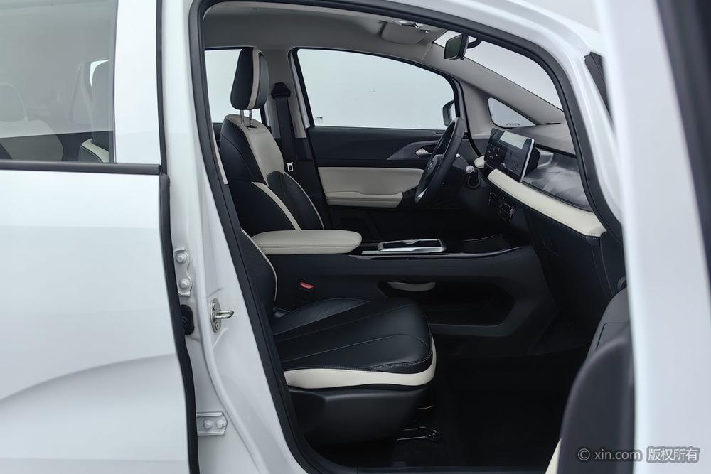 Geometry Geely Geometry E Firefly