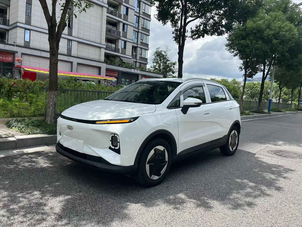 Geometry Geely Geometry E Firefly