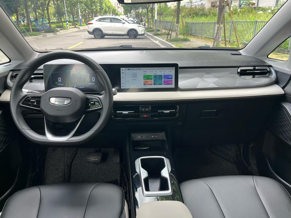 Geometry Geely Geometry E Firefly