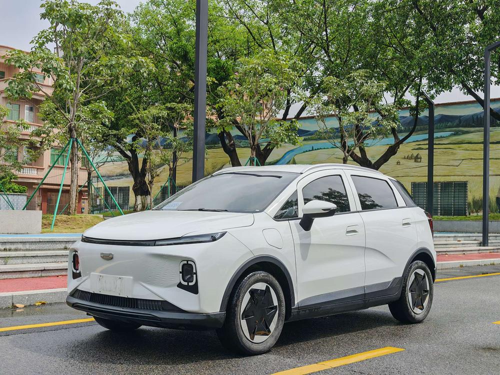Geometry Geely Geometry E Firefly