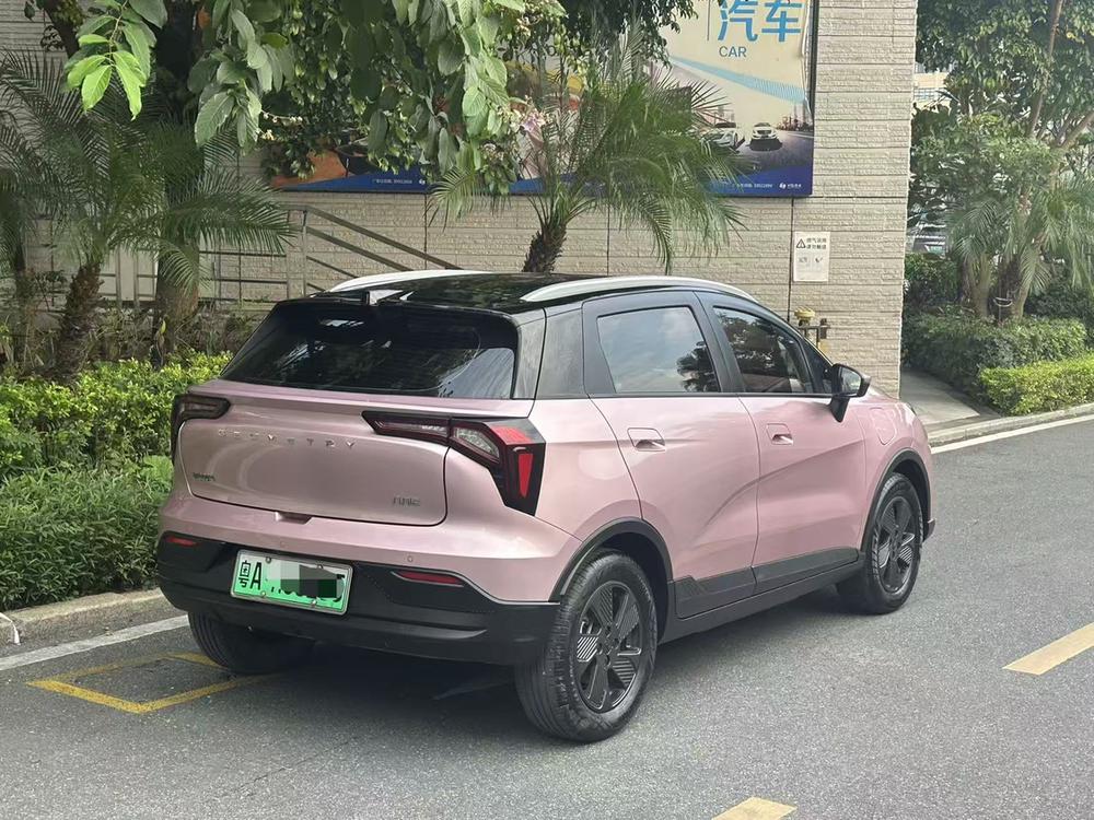Geometry Geely Geometry E Firefly