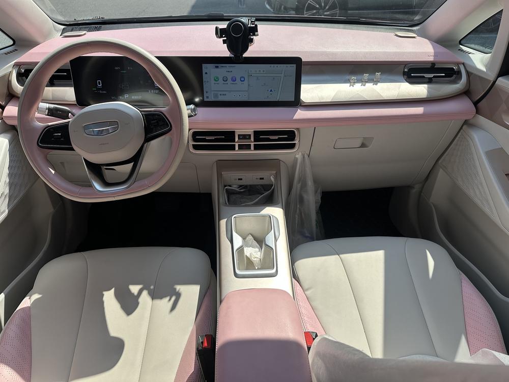 Geometry Geely Geometry E Firefly