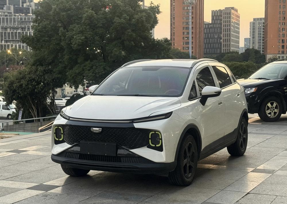 Geometry Geely Geometry E Firefly