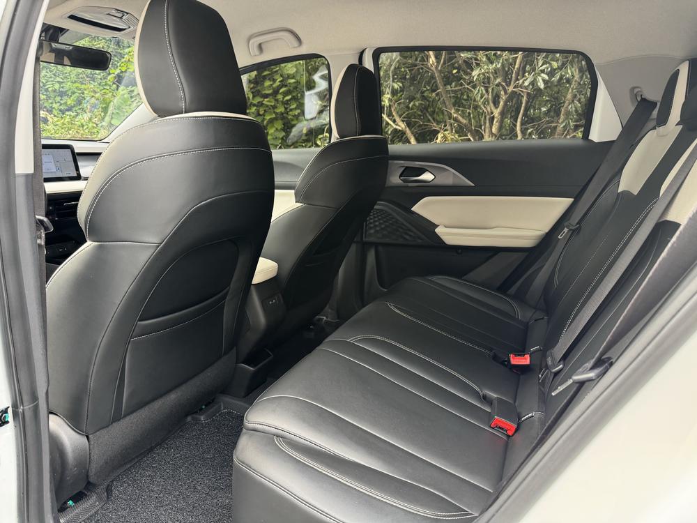 Geometry Geely Geometry E Firefly