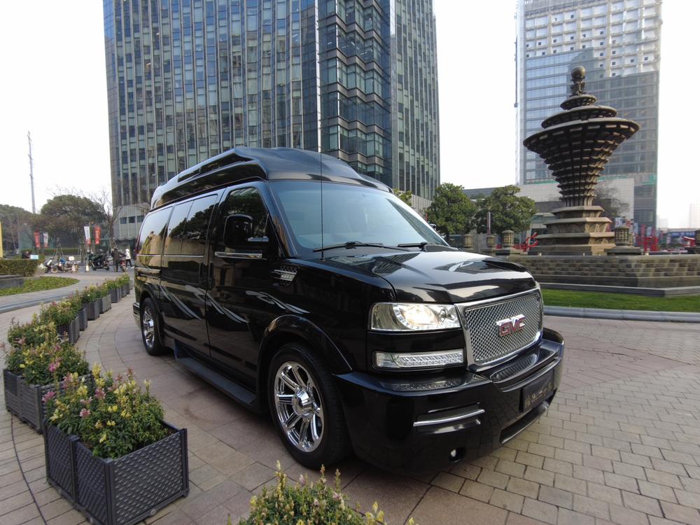 GMC Savana