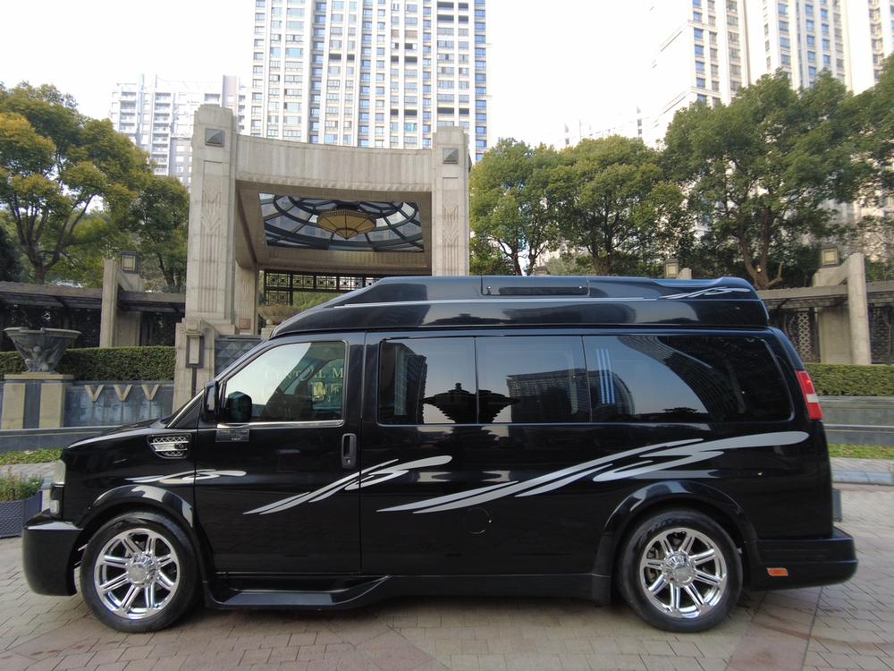 GMC Savana