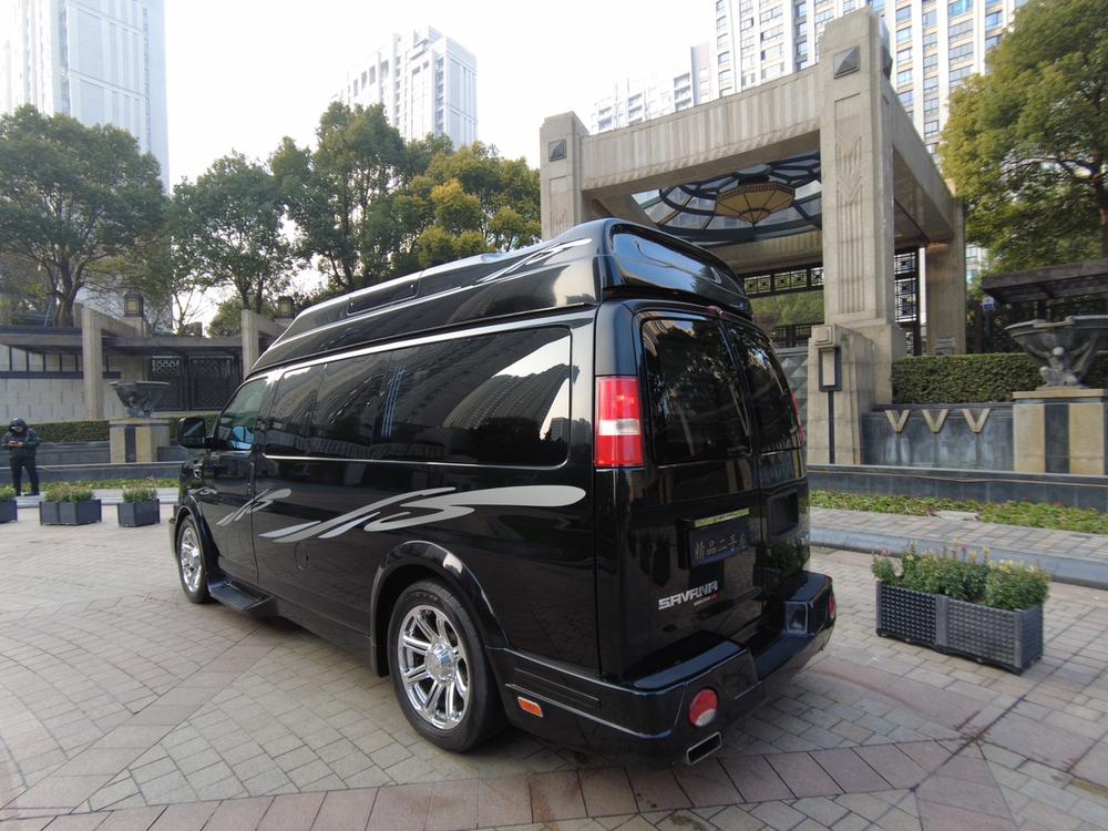 GMC Savana