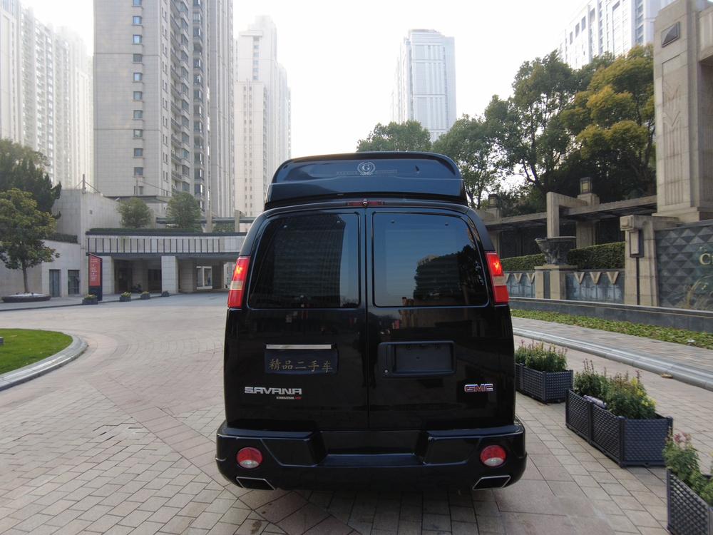 GMC Savana