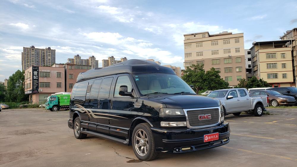 GMC Savana