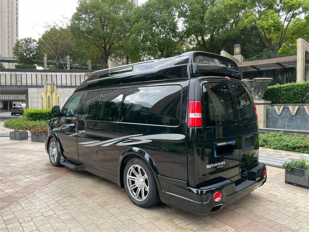 GMC Savana