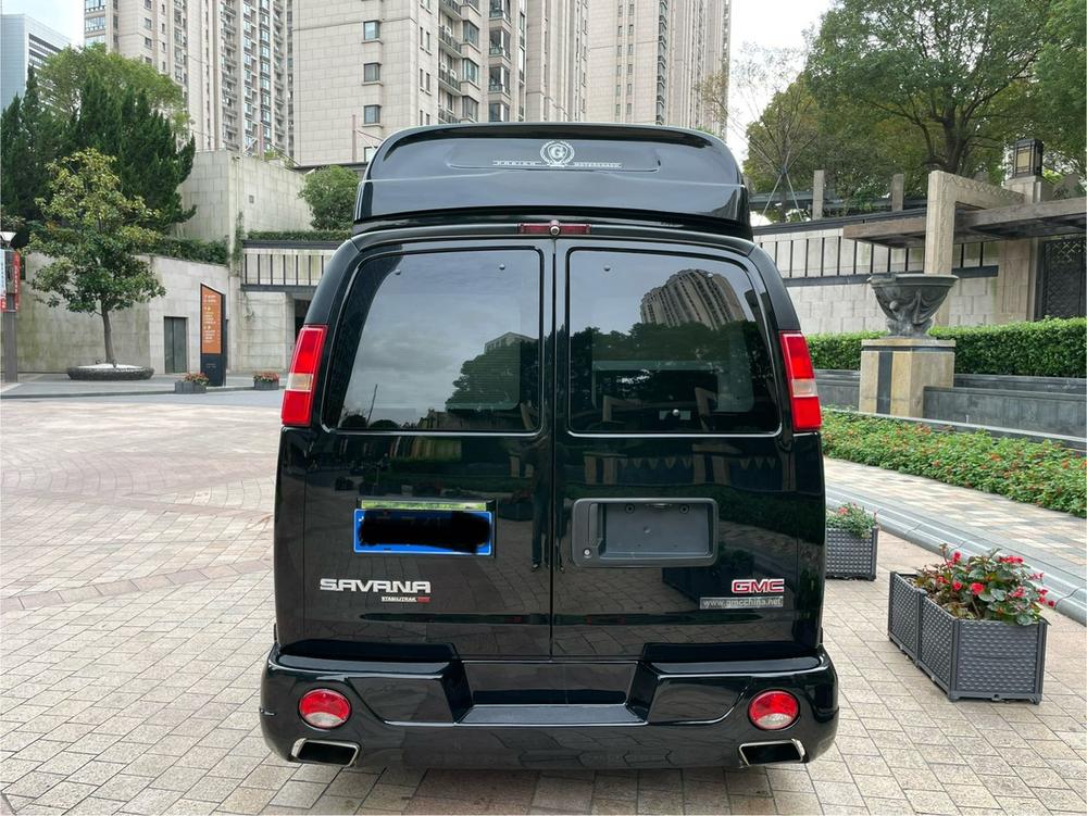 GMC Savana