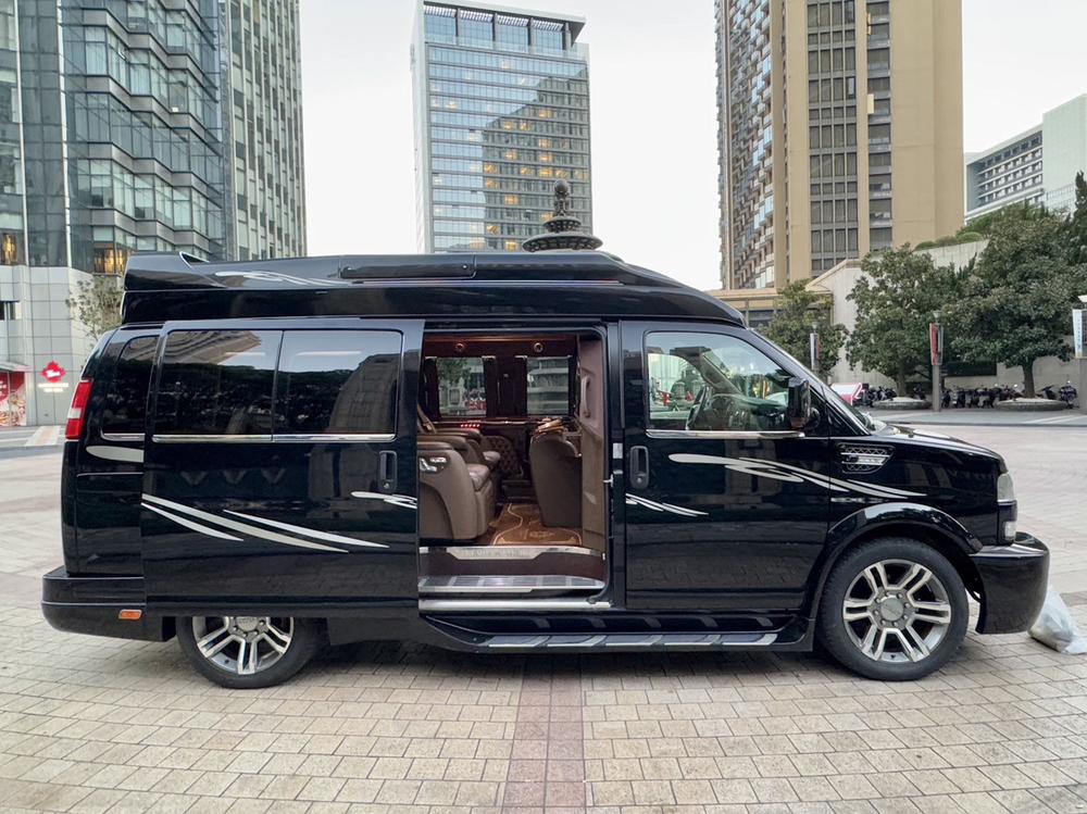 GMC Savana