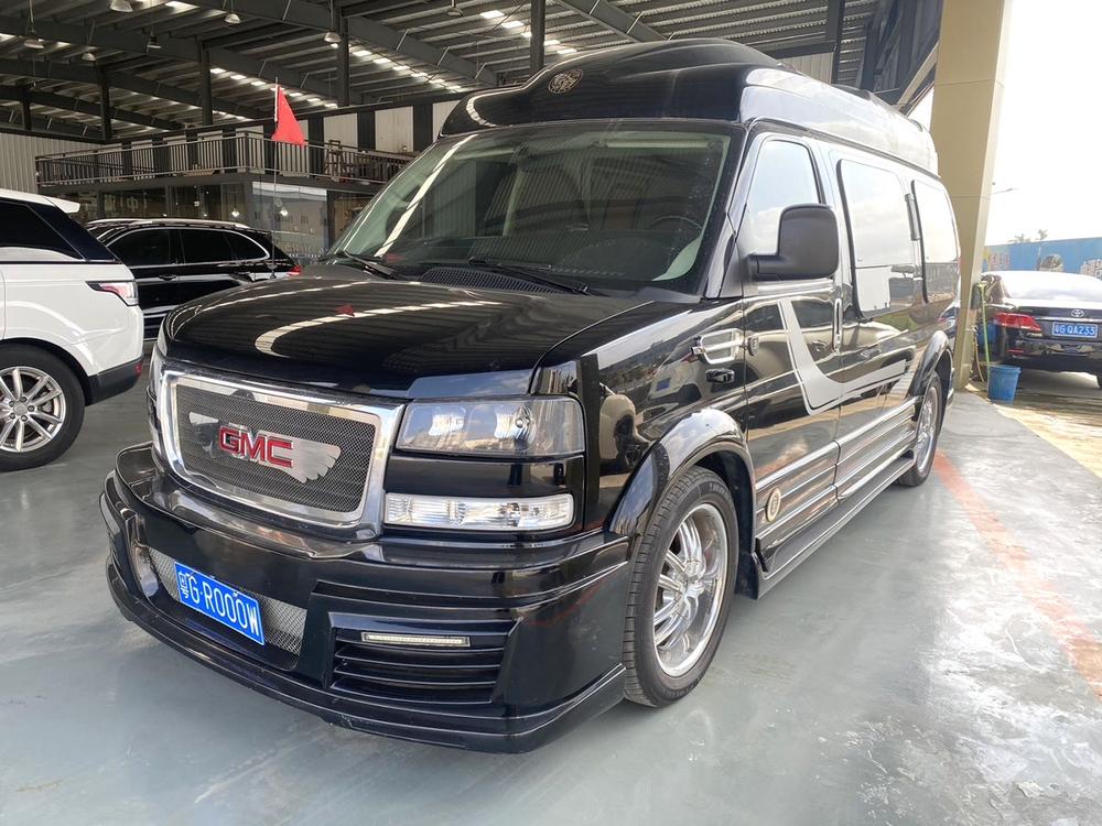 GMC Savana