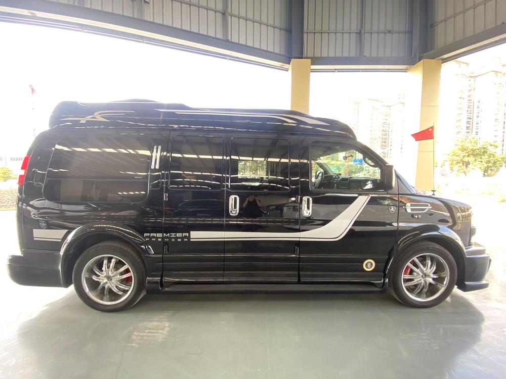 GMC Savana