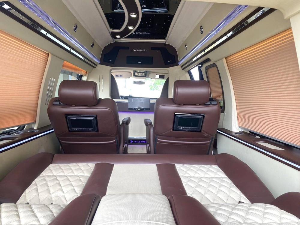GMC Savana