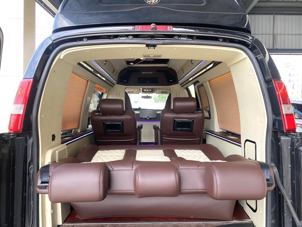 GMC Savana