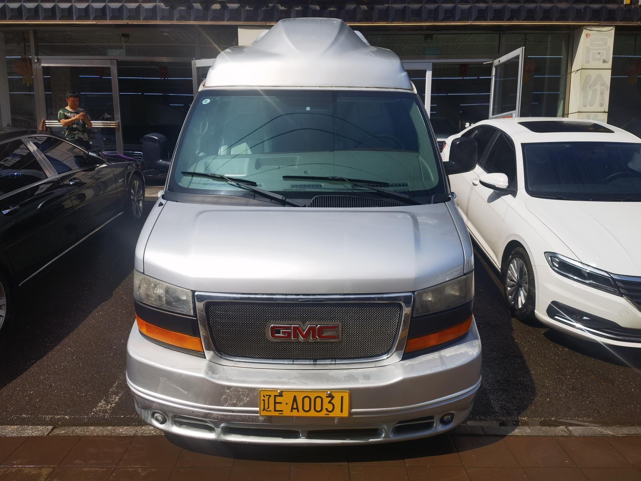 GMC Savana
