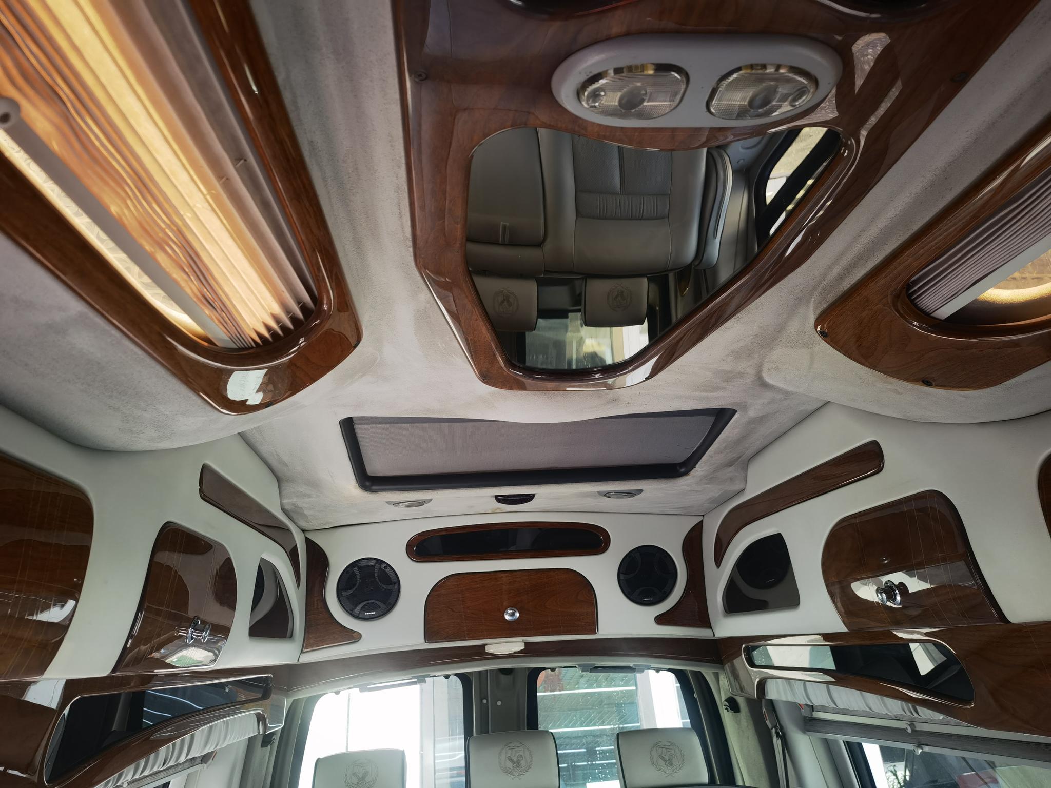 GMC Savana