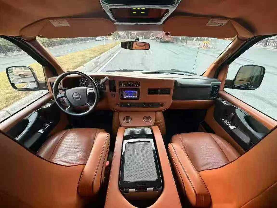 GMC Savana