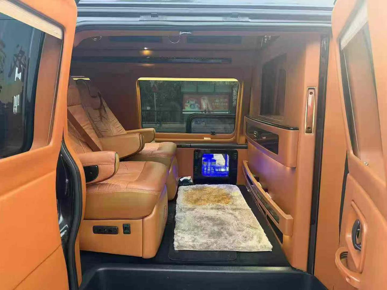 GMC Savana