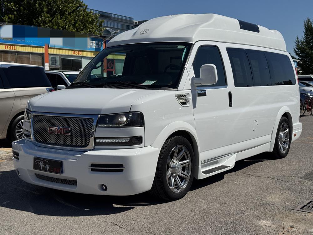 GMC Savana