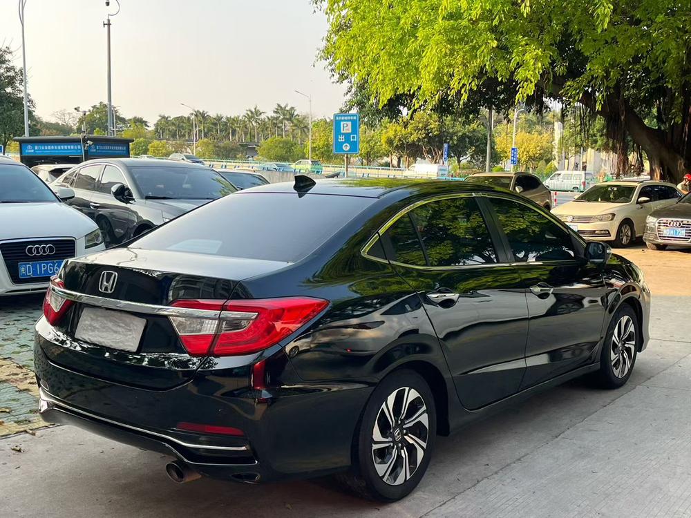Honda Crider
